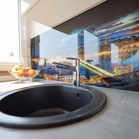 Anita شقة زادار